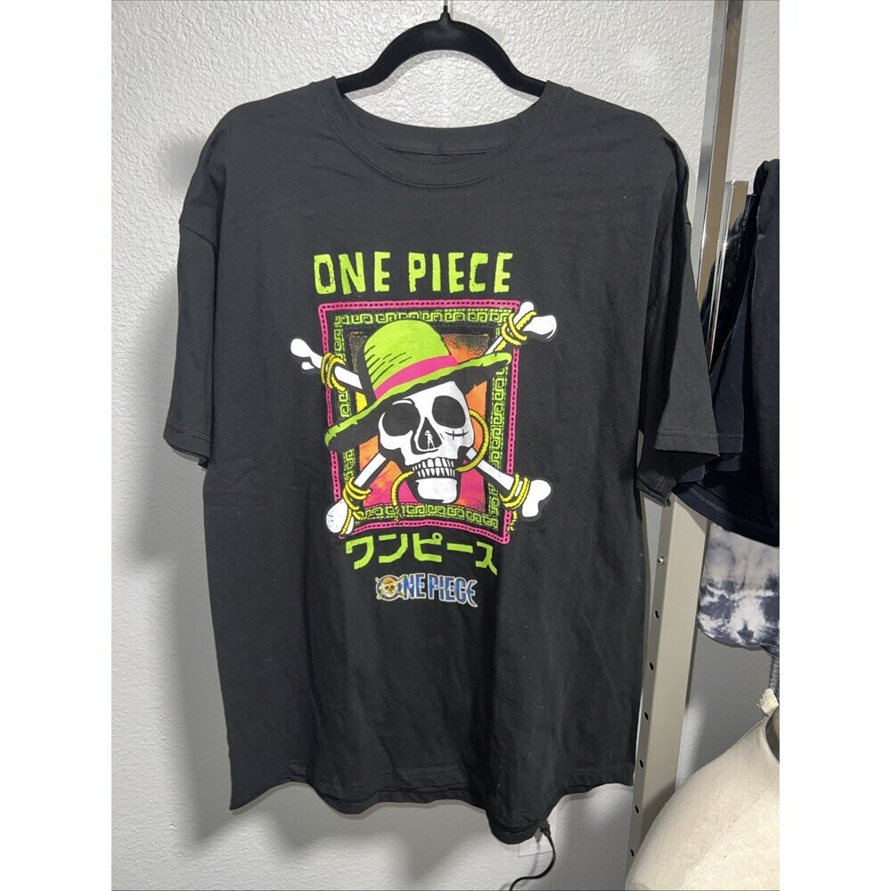 Netflix One Piece Pirate Skull T-Shirt - MENS XL